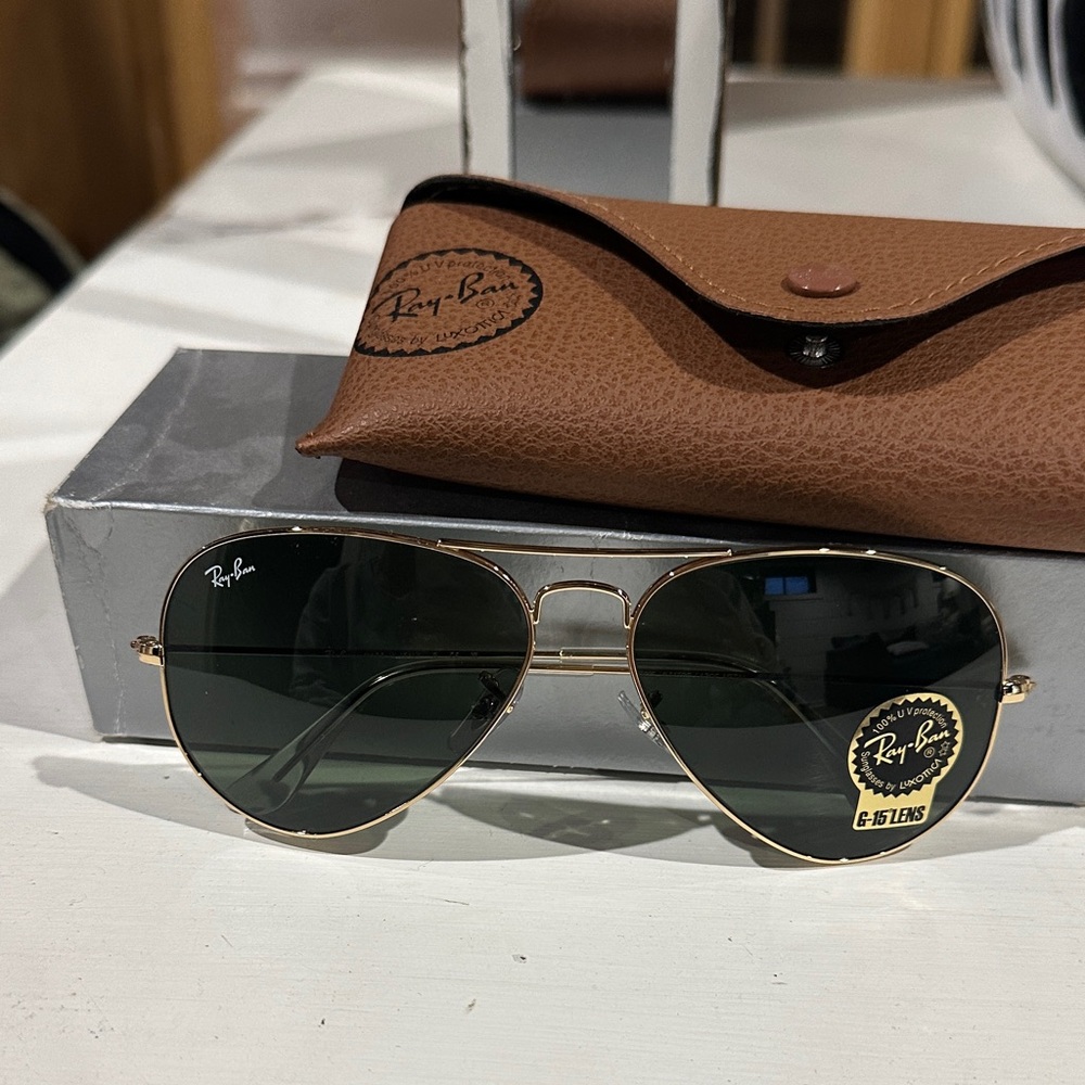 Ray-Ban Aviator Sunglasses Gold Frame with Dark Green Lenses